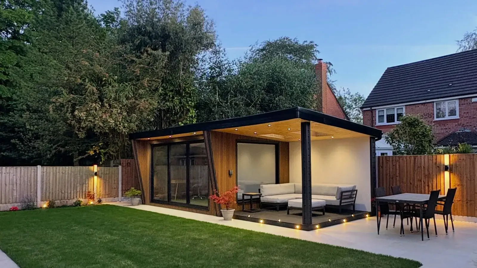 Garden Pavilion & Lawn Retreat - Hollow Oak Landscaping, Sandwich IL