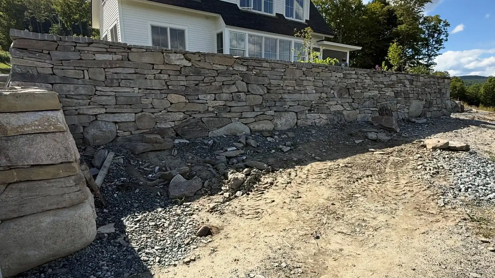 Natural Stone Retaining Wall - Hollow Oak Landscaping, Sandwich IL